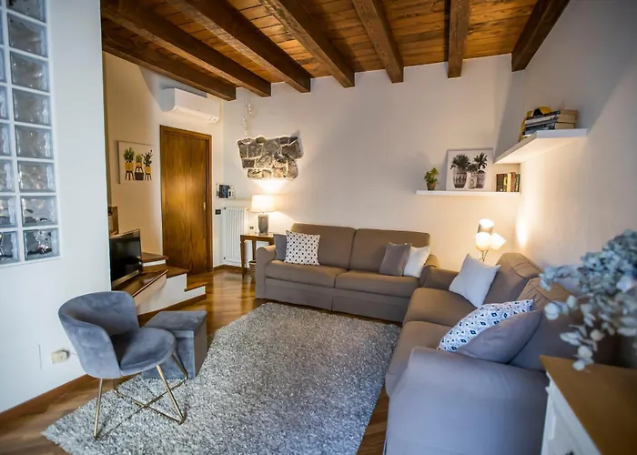 Gianna San Fedele Apartament